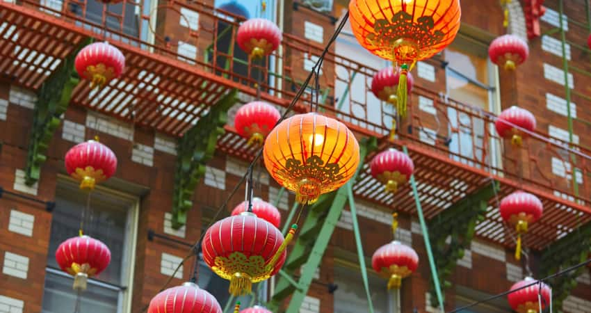 a string of Chinese lanterns in San Francisco Chinatown