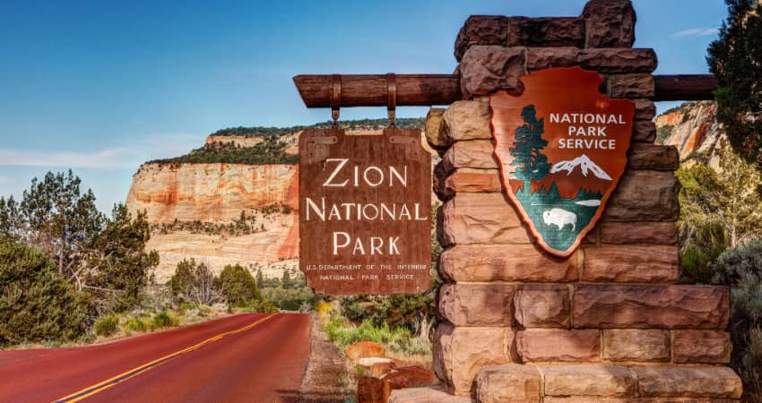 The sign at the entrance of Zion National Park