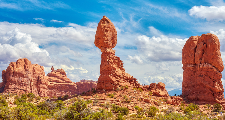 charter bus rentals arches national park