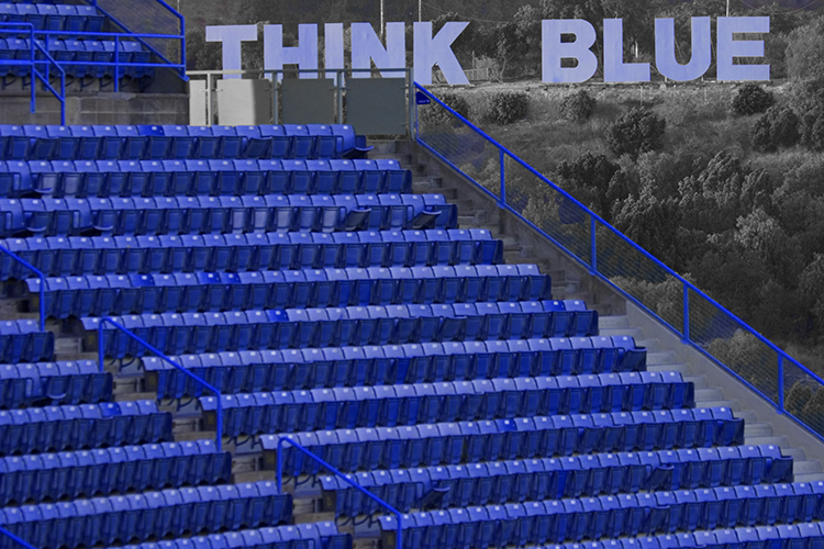 charter bus to Dodger stadium